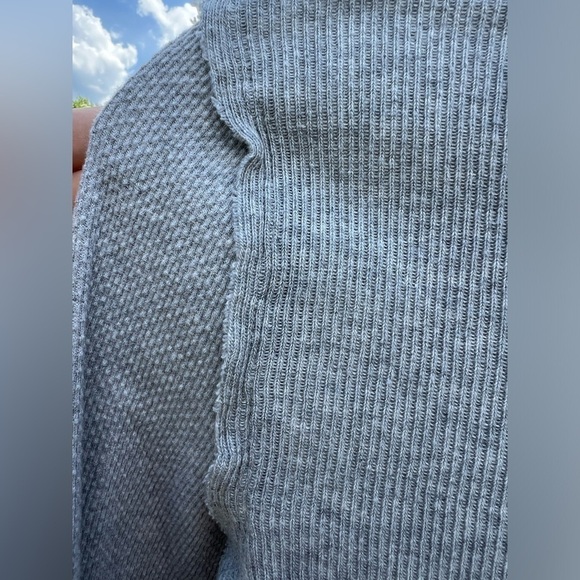 We The Free | Killers Turtle Neck | Form Fitting | Button Detail | Gray | Size S - Picture 4 of 5